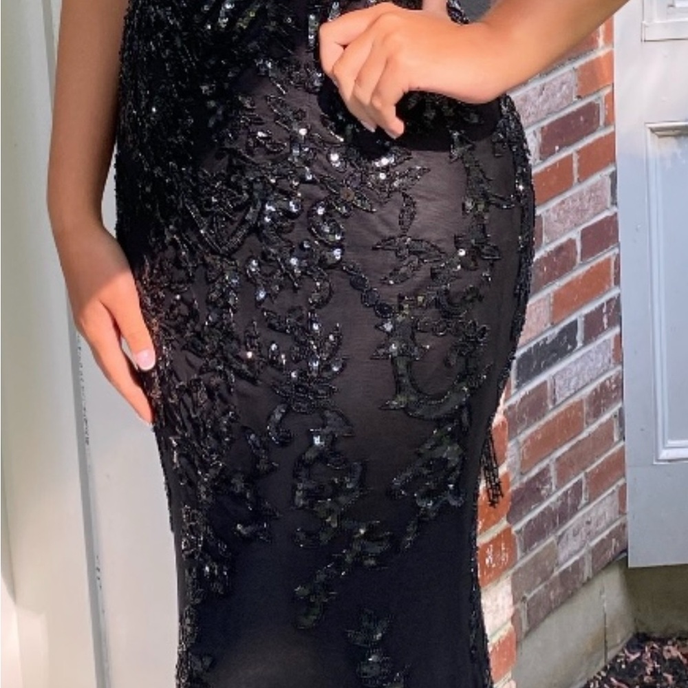 Sherrie Hill black Prom dress 54329 Beaded gown with deep 
V-neckline Sz2 Black - Picture 6 of 16